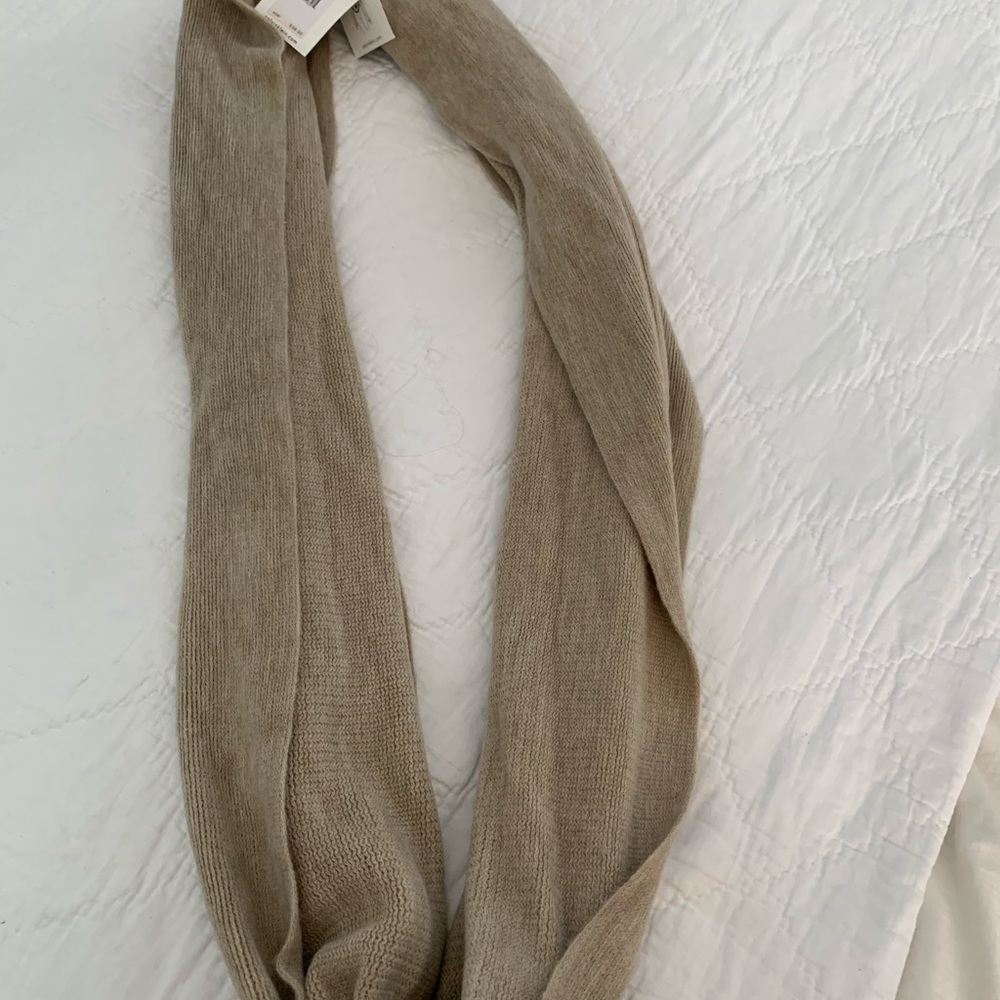 Infinity scarf - Picture 2 of 2